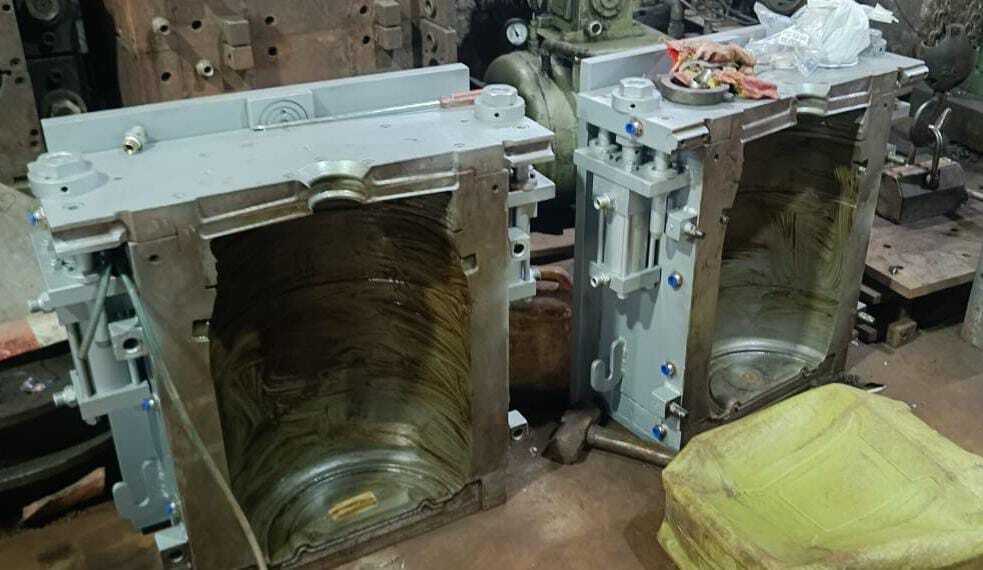 Plastic drum die mould